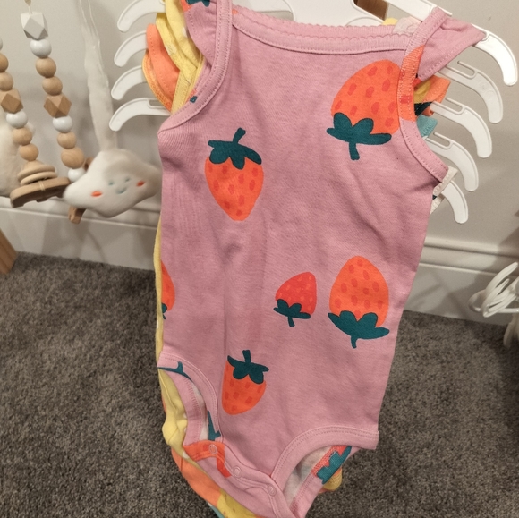 Carter baby onesies - Picture 5 of 6